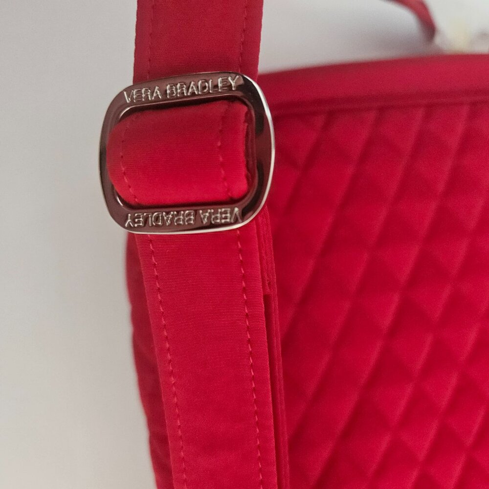 NWT Vera Bradley Mailbag Crossbody in the Tango Red Retired Pattern - Picture 12 of 16